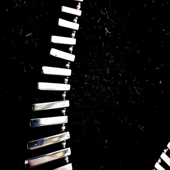 Elegant Hematite for Women - Picture 2 of 4